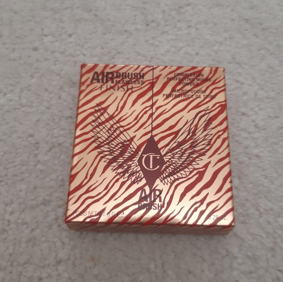 Nwt Charlotte Tilbury Airbrush setting powder in deep (4) - Picture 2 of 3